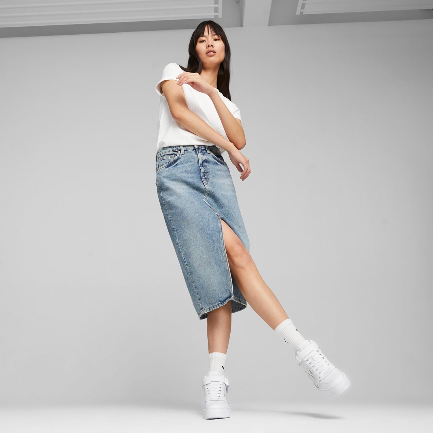 Puma Women's Carina Street Mid Sneaker