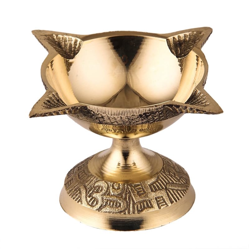 DOKCHAN 4 Face Brass Diya for Pooja, Mandir, Diwali Festival Oil lamp Diya for Daily Pooja/Diwali Pooja Charmukhi Diya for Pooja (Size - 6cm) Pack of - 01