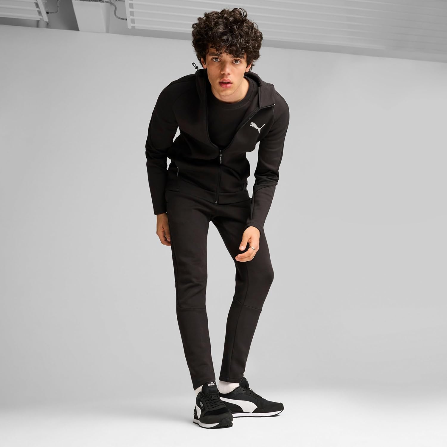 Puma Unisex ST Runner v4 Sneaker