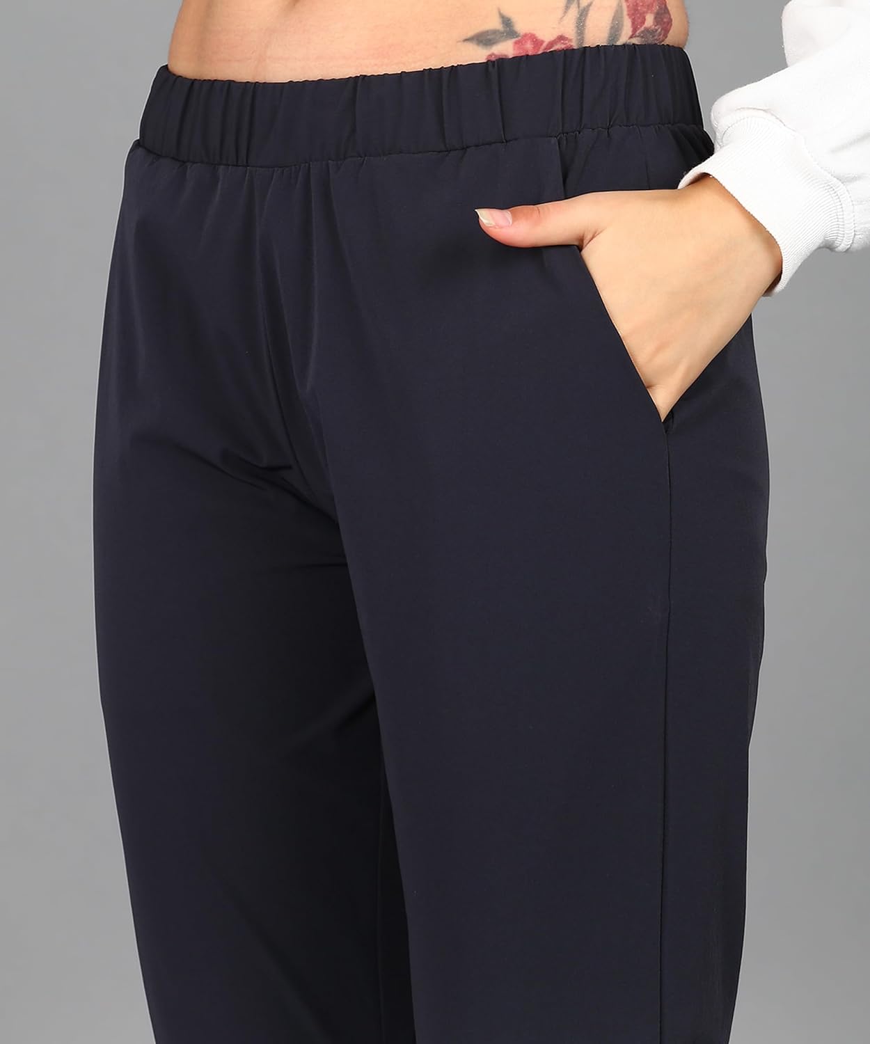 Alan Jones Clothing Women Solid Extra Stretch Joggers
