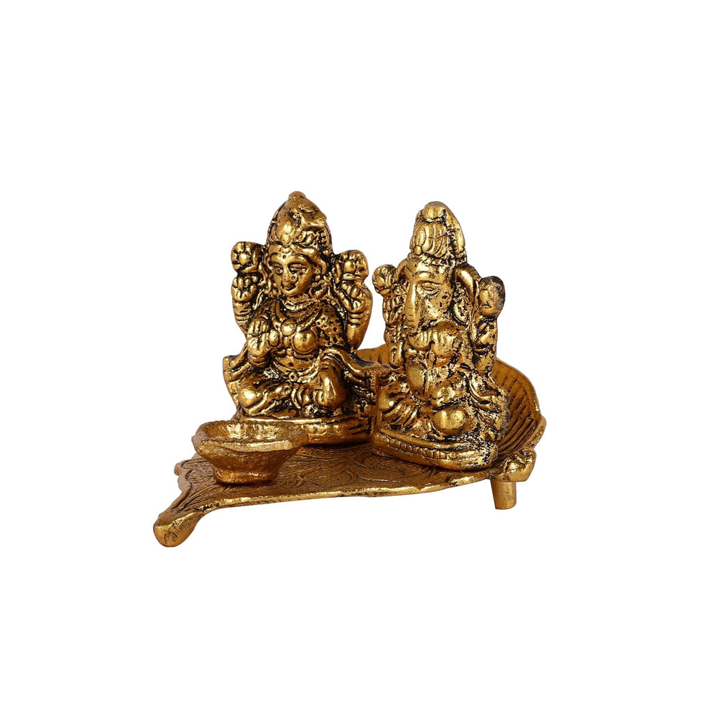 HEYEARTH Goddess Laxmi Ganesh Leaf Diya for Puja & Home | Oil Lamp | Diwali Decoration Items for Home Decor | Diya for Home Temple & Office | Gold Diya for Mandir | Size - 3.9 x 3.2 Inch