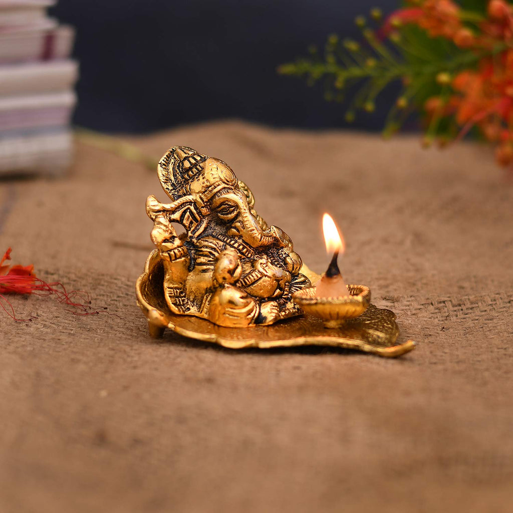 Collectible India Return Gift Ganesh Idol on Leaf - Lord Ganesha with Diya - Metal Diya for Diwali Decoration Items Home Decorative Gift Puja Gifts Corporate, Diwali Gift Item
