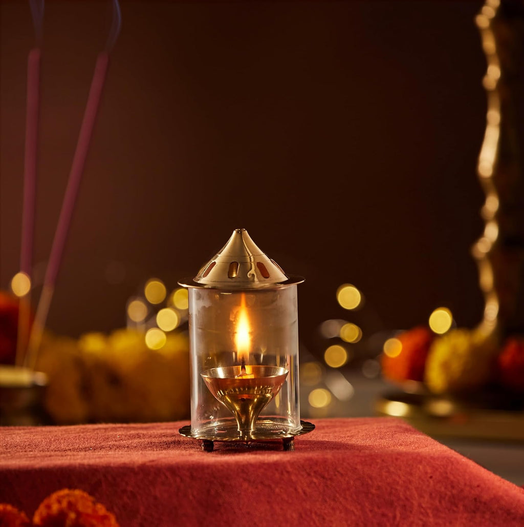 Amazon Brand - Solimo Akhand Diya/Oil Lamp with Glass Cover for Puja, Home Décor and Diwali, Brass (Small)
