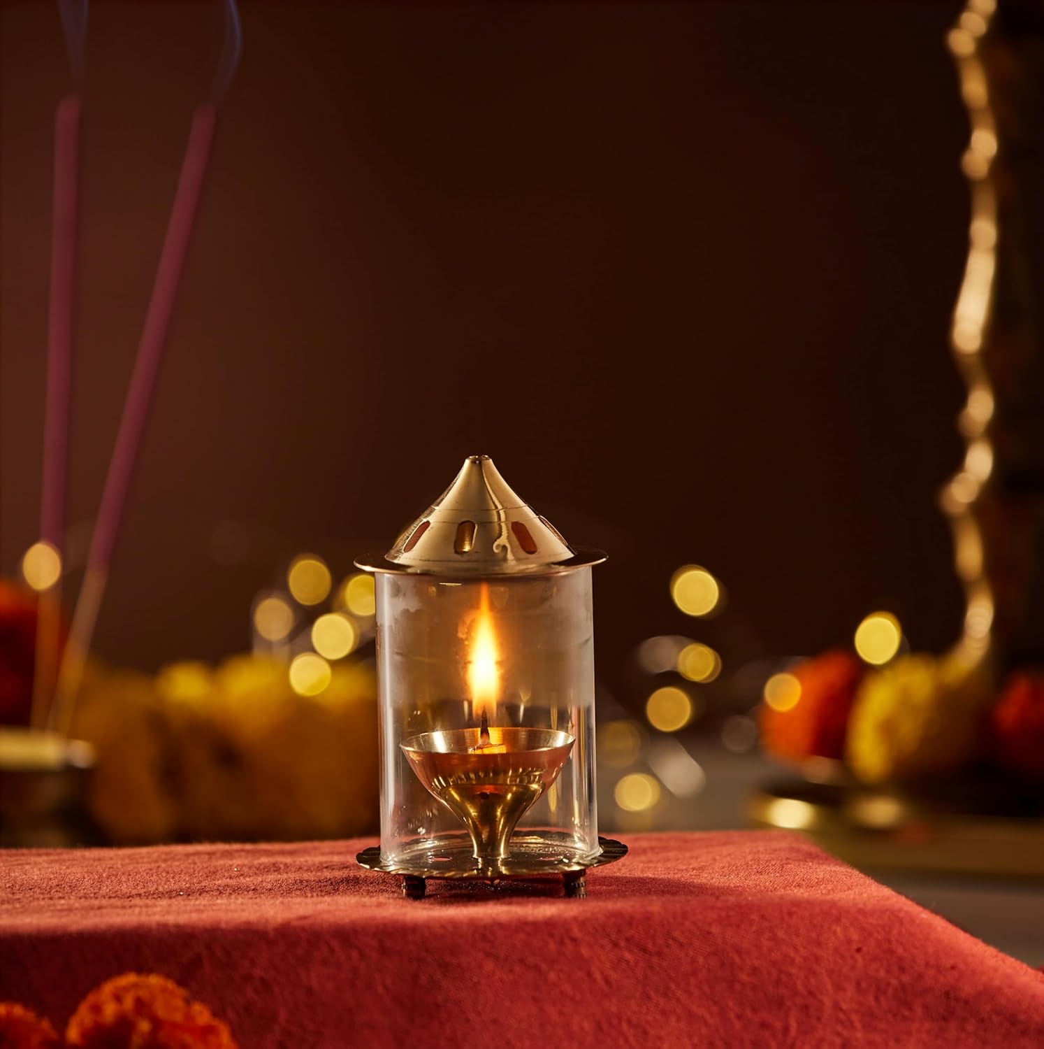 Amazon Brand - Solimo Akhand Diya/Oil Lamp with Glass Cover for Puja, Home Décor and Diwali, Brass (Small)