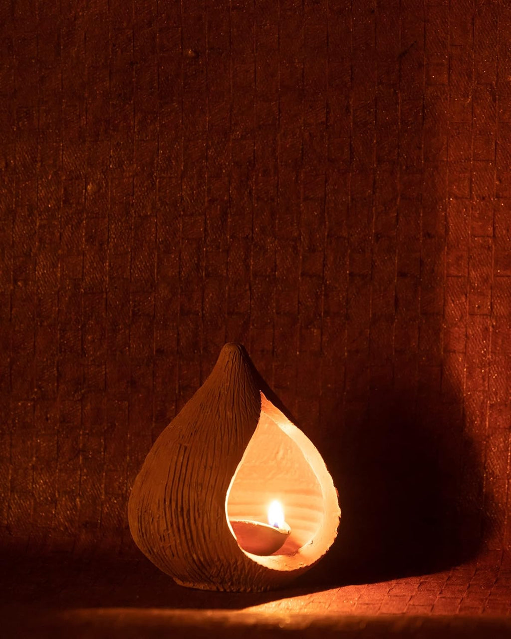 Karru Krafft Handcrafted Terracotta Akhand Narkel Diya for Pooja Decor, Festive Decor, Diwali Decor, Home Décor, Home Lighting, Decorative Diya, Decorative Lamp, Mitti Diya, Lanterns, Festive Gifting