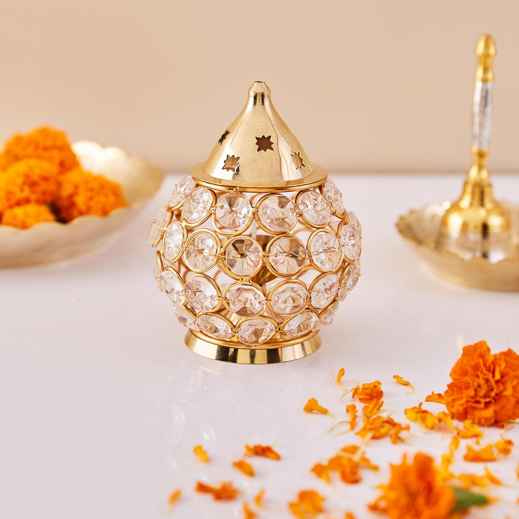Amazon Brand - Solimo Akhand Diya/Oil Lamp for Puja, Home Décor and Diwali, Matki Shape, Brass-and-Crystal (Medium)